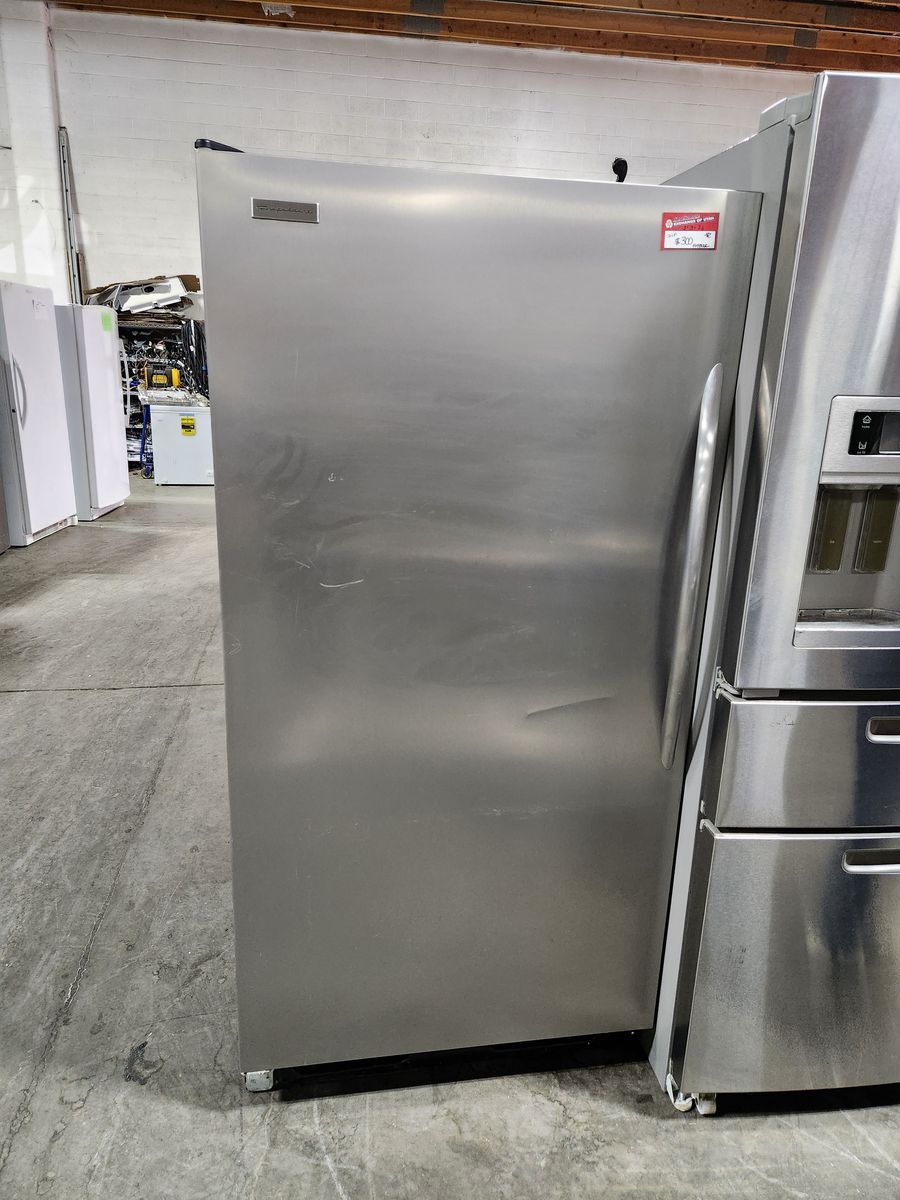 GREAT FRIGIDAIRE STAINLESS STEEL 17CF UPRIGHT FROST FREE FREEZER
