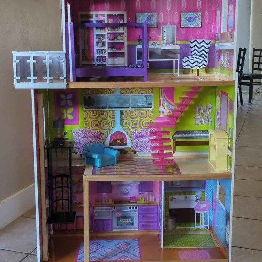 Dollhouse