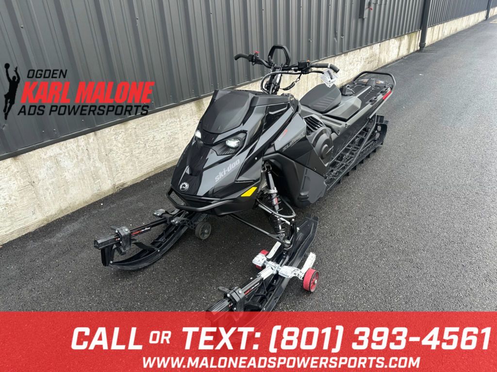 2026 Ski-Doo Summit Adrenaline with Edge Package 8