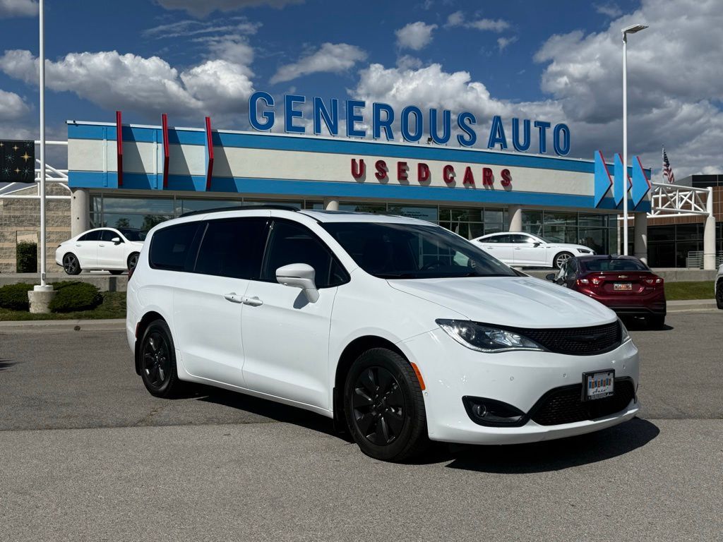 2020 Chrysler Pacifica Hybrid Limited