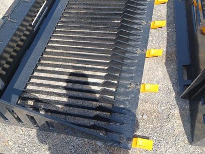 72 78 skid steer Rock screening bucket