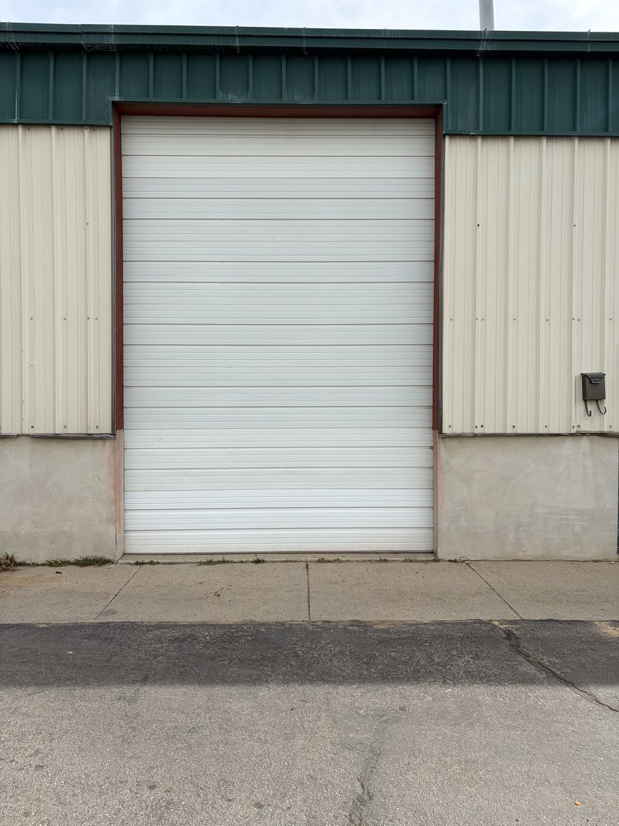 1250 Sq/Ft Flex Space - Office / Warehouse For Lease
