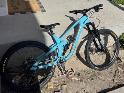2018 Kona Process 153 Carbon Medium