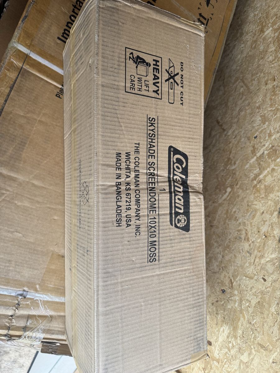 Coleman Skyshade Screendome shade tent