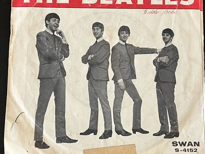 The Beatles "She Loves You" / "I'll Get You" 7" Vinyl Swan Records 1964 Single w/Sleeve