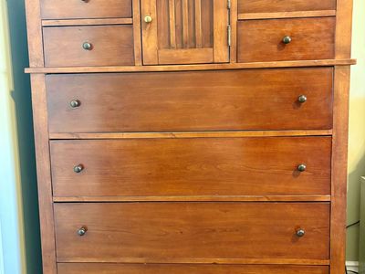 Dresser set