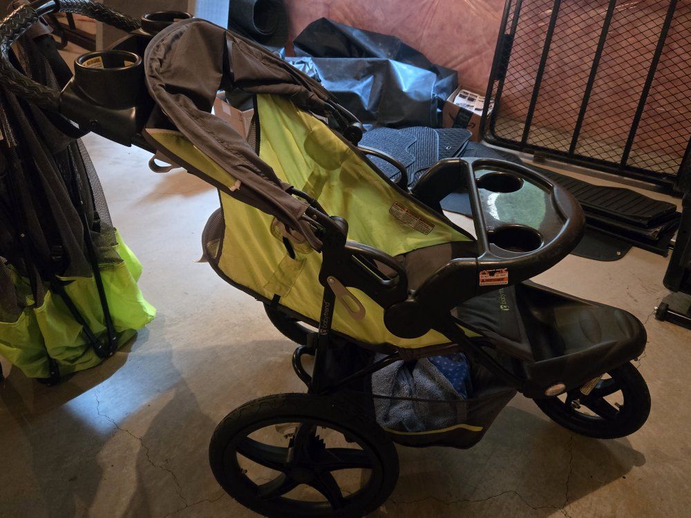 Baby Trend Expedition Jogger Stroller - Green/Black, Cup Holders, Storage