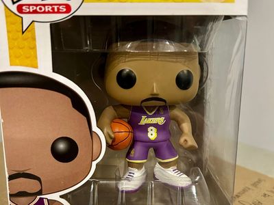 Funko Pop! NBA Sports Los Angeles Lakers Kobe Bryant #11 Vinyl Figure