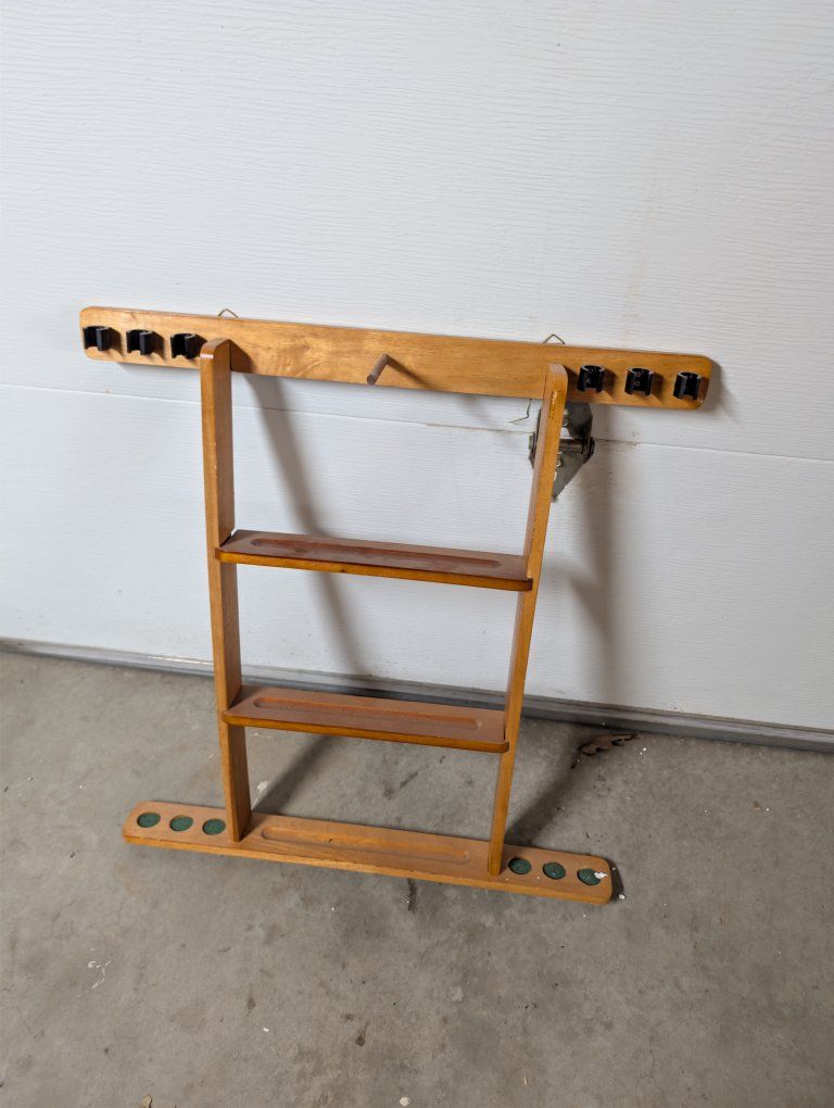 Wooden Billiard Pool Cue Rack