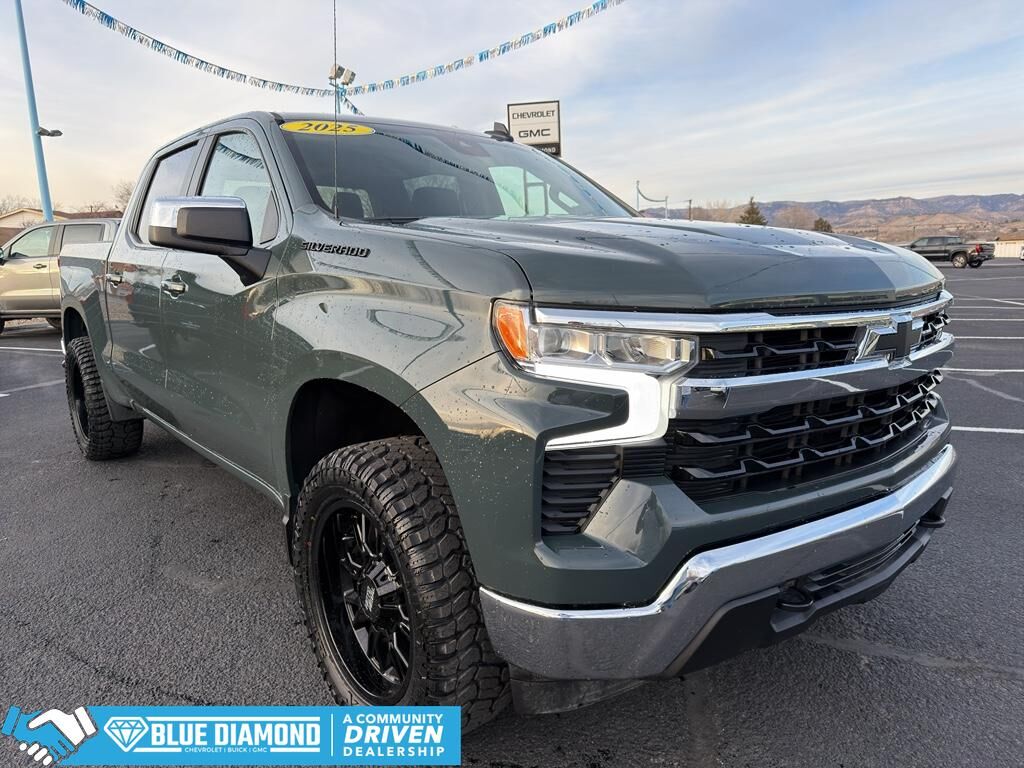 2025 Chevrolet Silverado 1500 LT