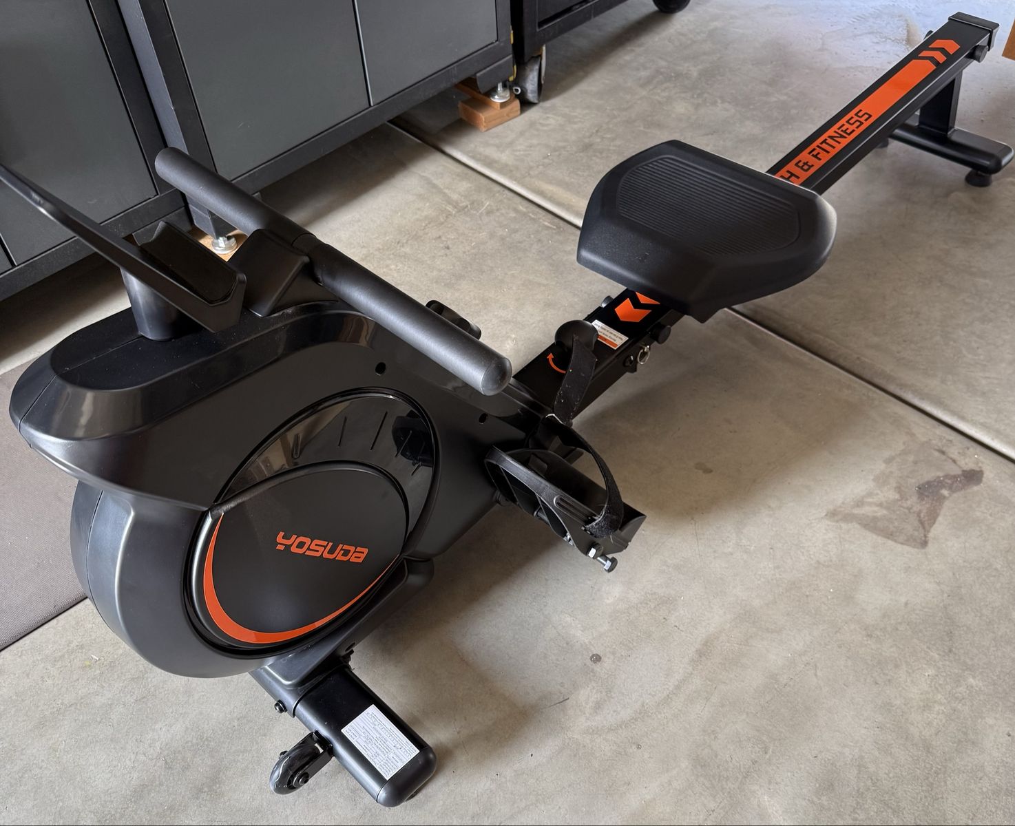 Yosuda Magnetic Rowing Machine - Excellent Condition Fitness Equipment