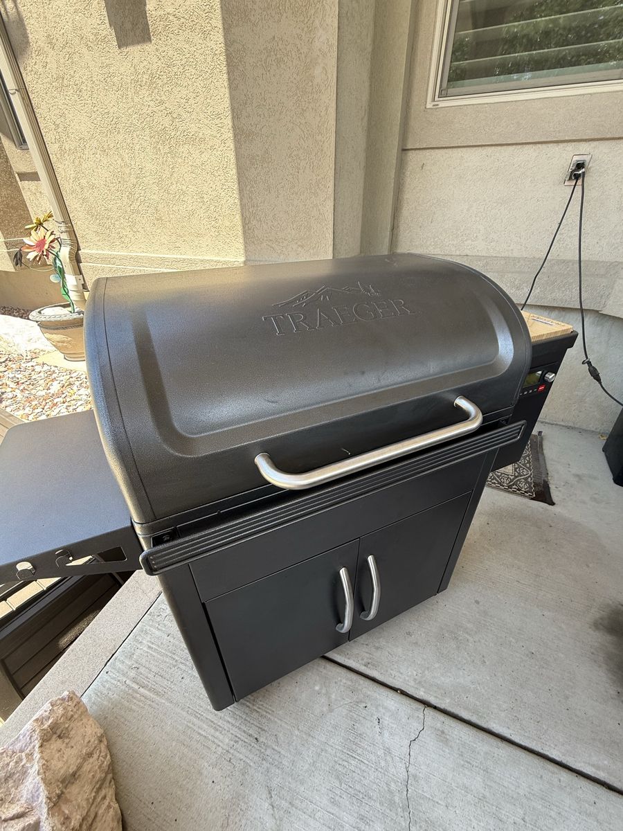 Traeger Silverton XL Smoker/Grill