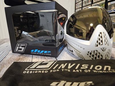 Dye i5 White Paintball Mask/Goggles - New in Box with Gold Lens