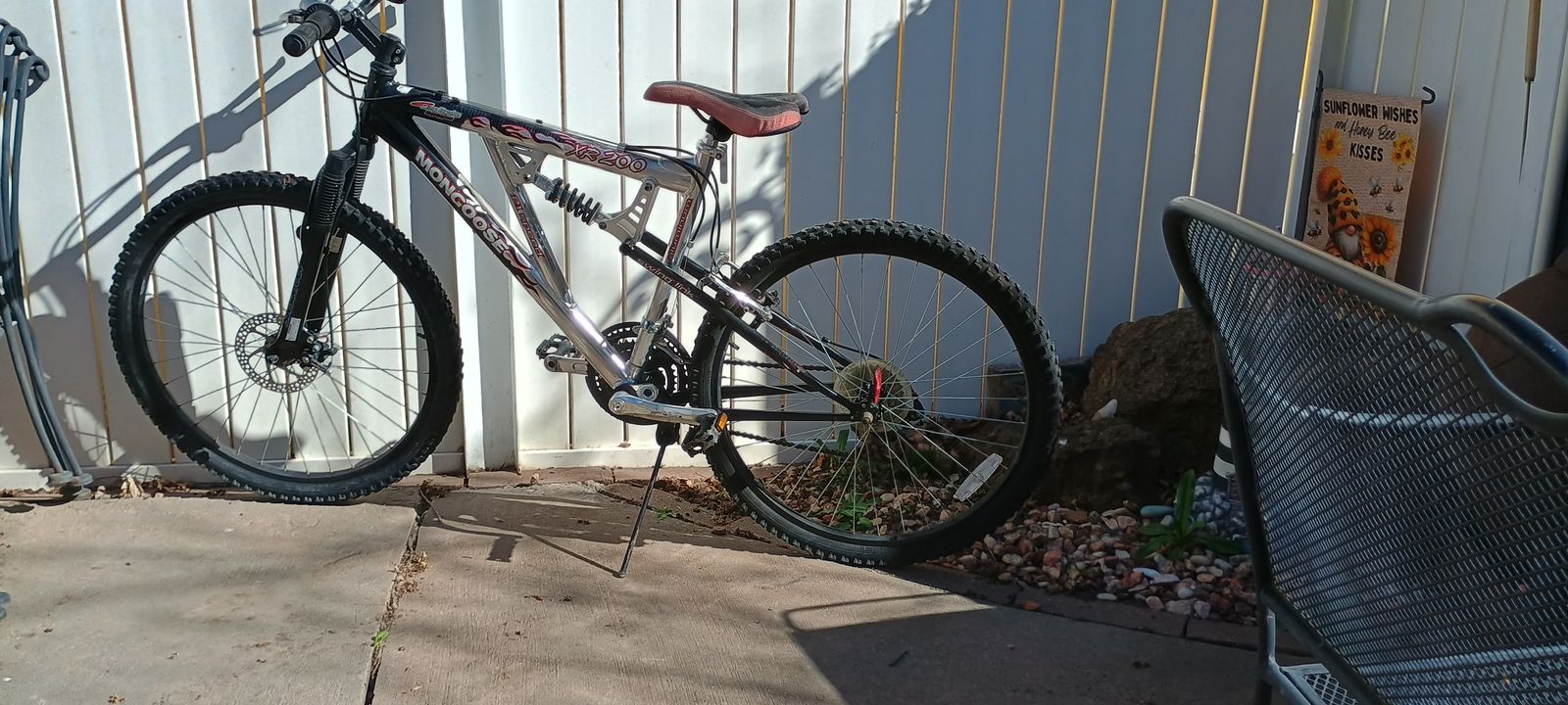 MOMGOOSE mountain bike