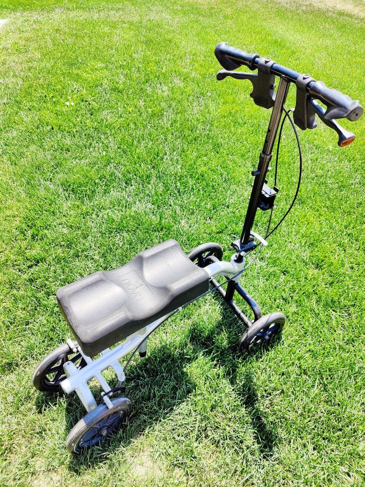 Nova Medical Products KneeRover Knee Walker Mobility Scooter - Excellent Condition