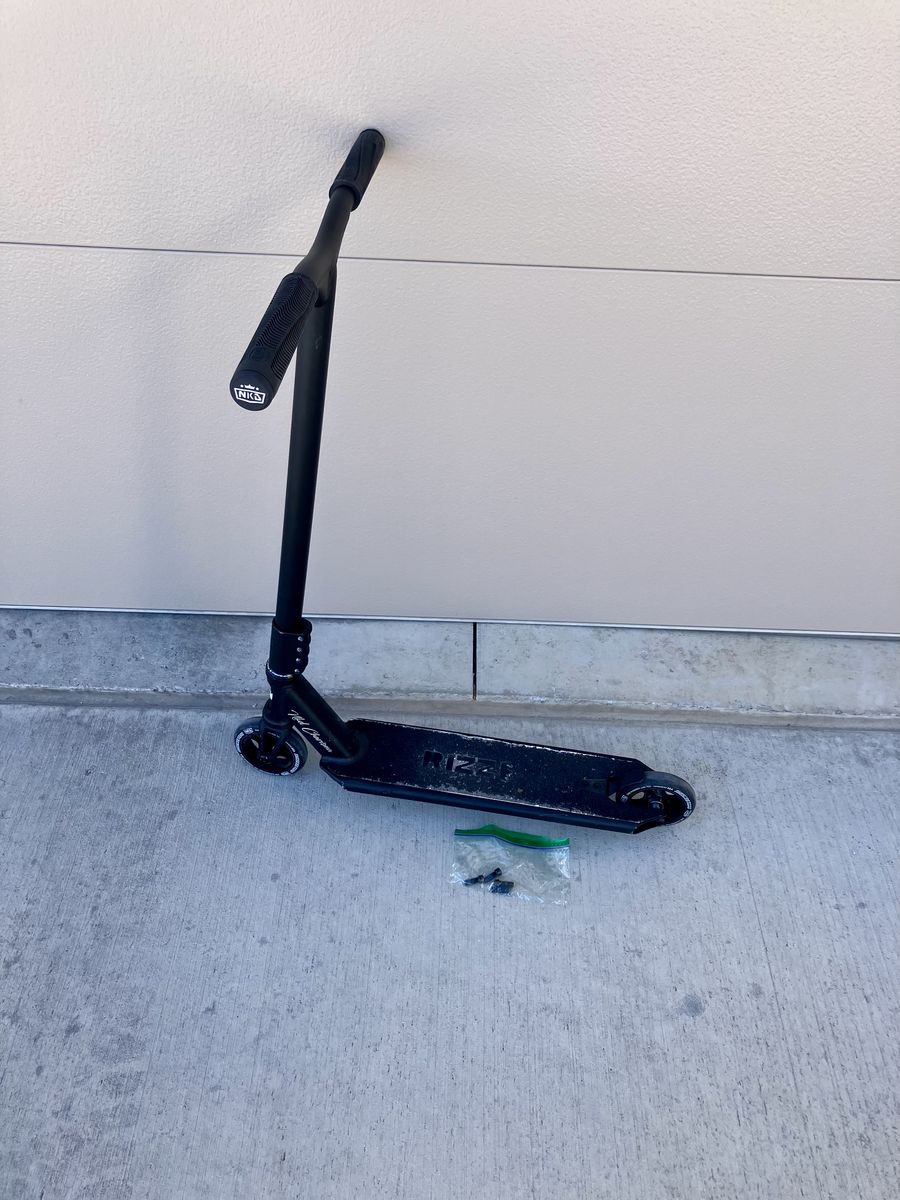 Pro Scooter NKD Rizz