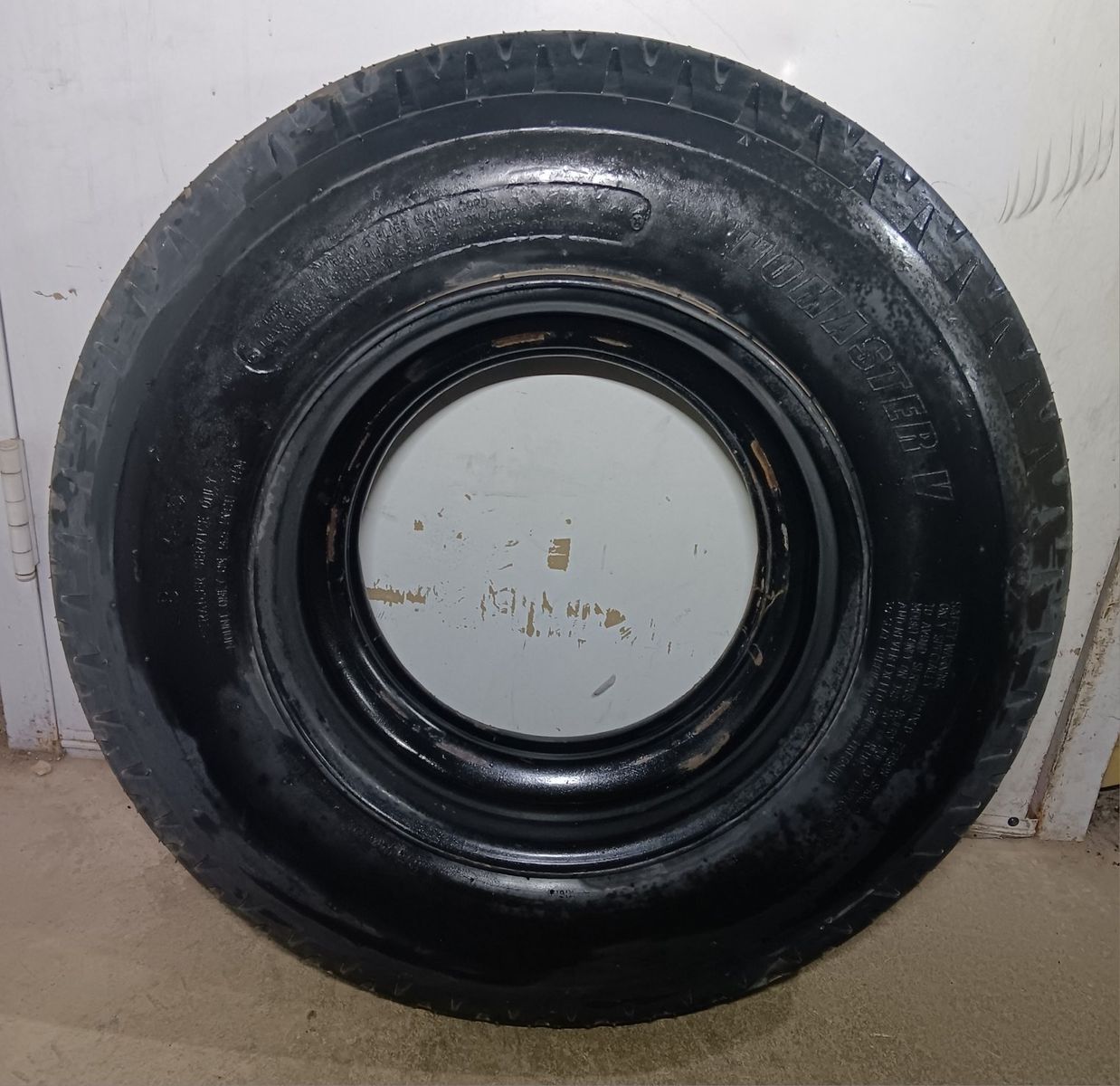 14.5 inch Trailer Wheel and Tire Load Range H 16 Ply Tire