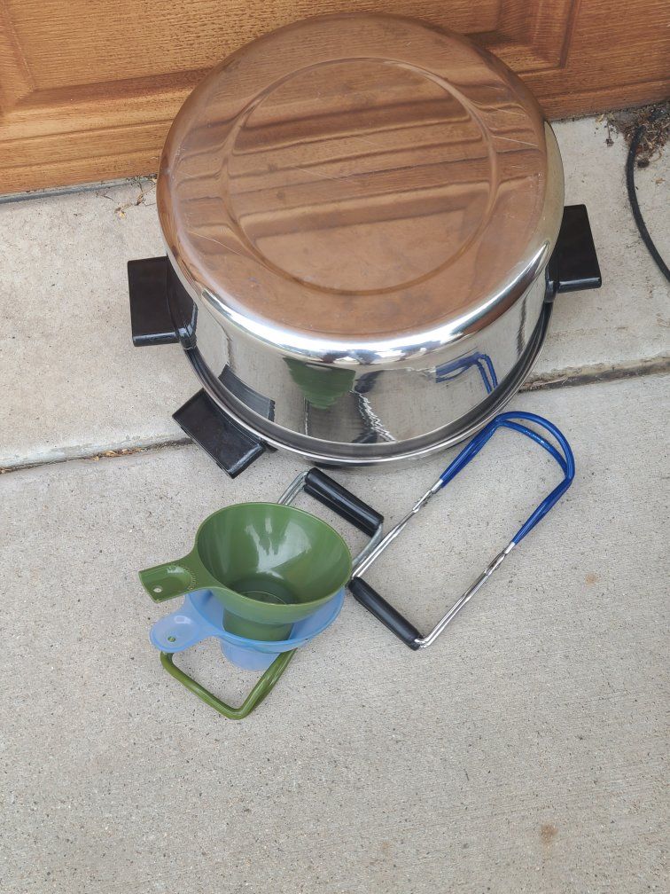 Steamer Canning Pot with Funnels and Jar Lifters Used Kitchen Equipment