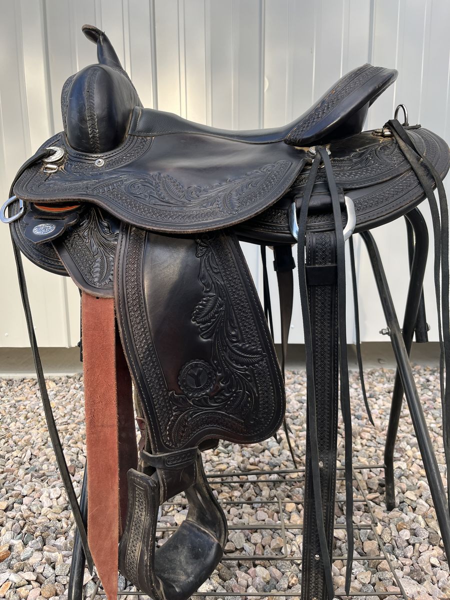 Julie Goodnight Wind River Flex2 Wide 15.5" Seat
