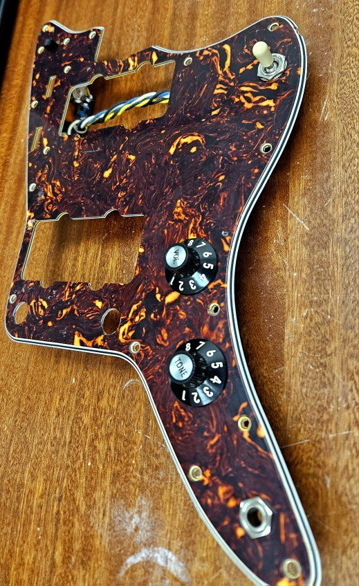 Upgraded Jazzmaster wiring