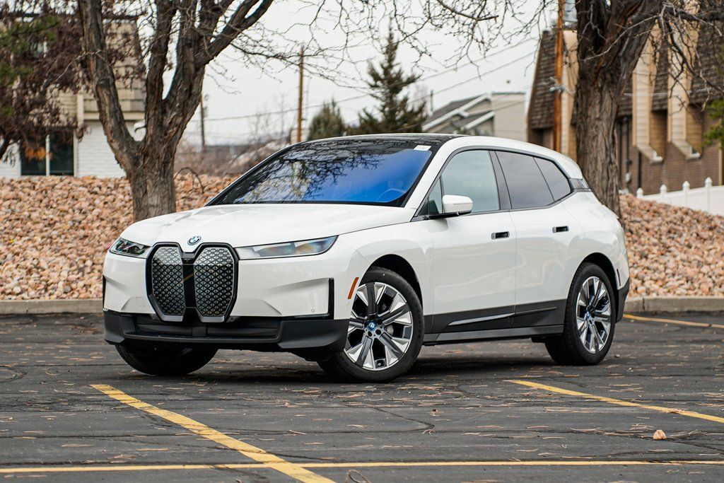 2025 BMW iX xDrive50