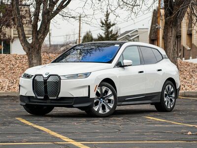 2025 BMW iX xDrive50