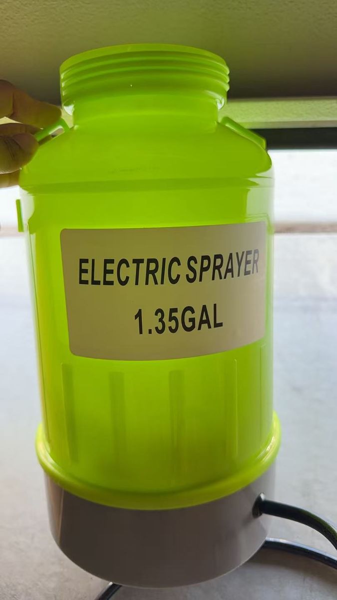 Brand new electric sprayer