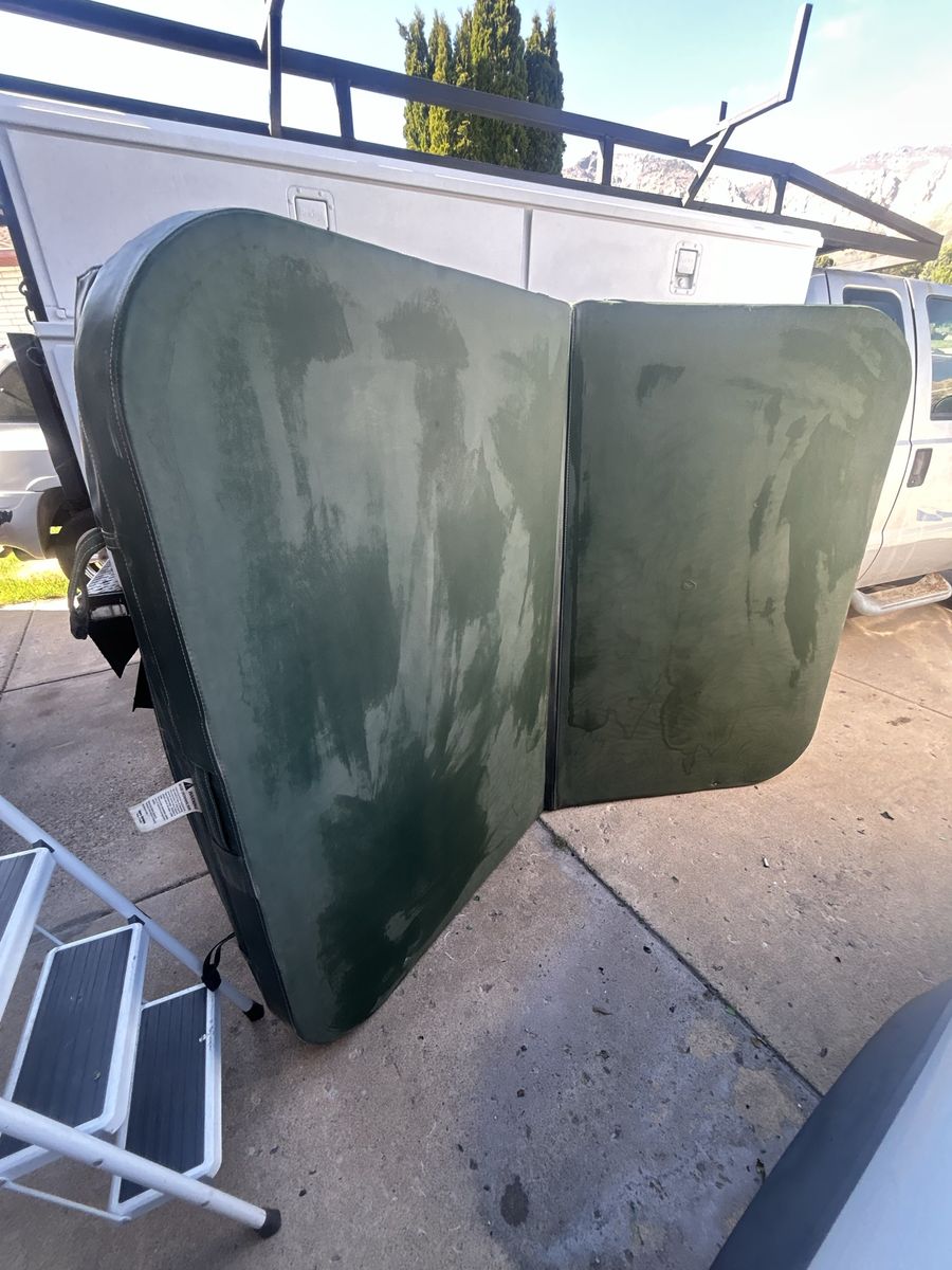 Green hot tub cover must go