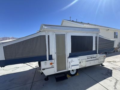Clean Jayco Popup Kimg Bed- Awsome Shape