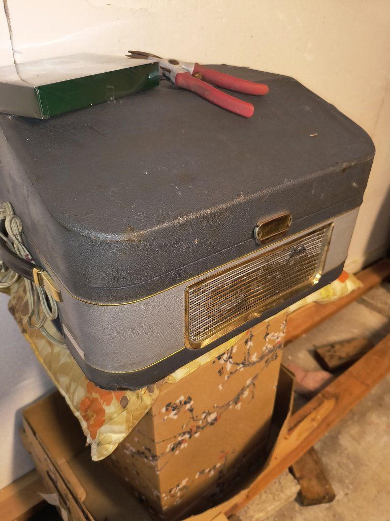 Main image 3