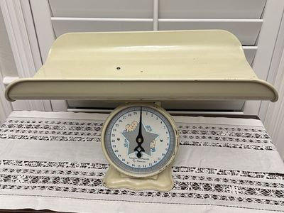 Vintage Metal Baby Scale