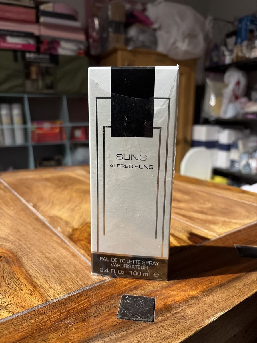 Brand New Sung ( Alfred Sung) Eau De ToiletteSpray