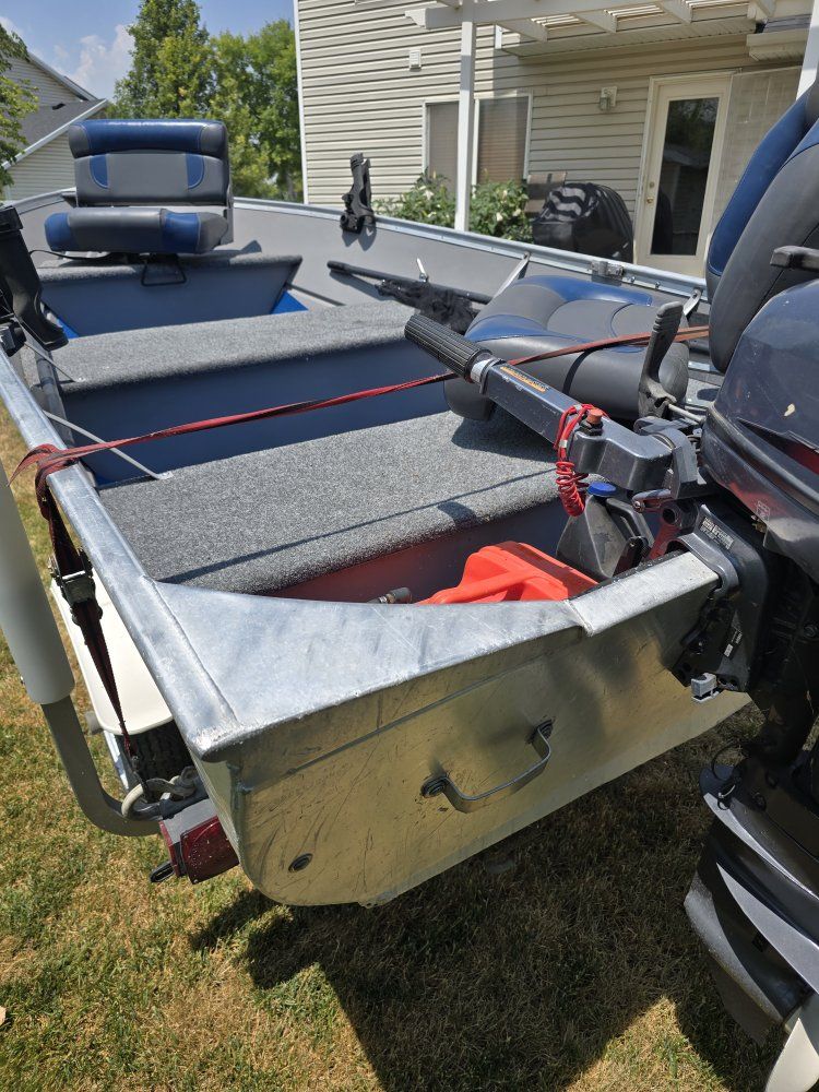 1998 Gregor welded 12' fishing boat