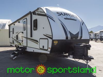 2022 Crossroads Sunset Trail 253RB Rear Bath Kitchen Island U-Shaped Dinette