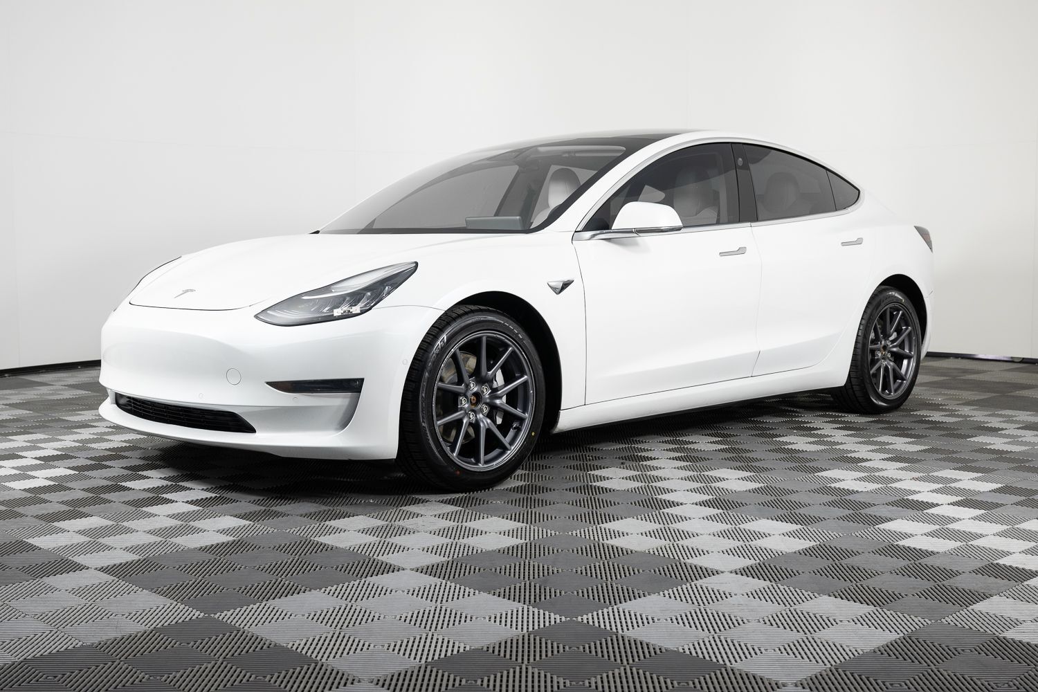 2020 Tesla Model 3 Long Range
