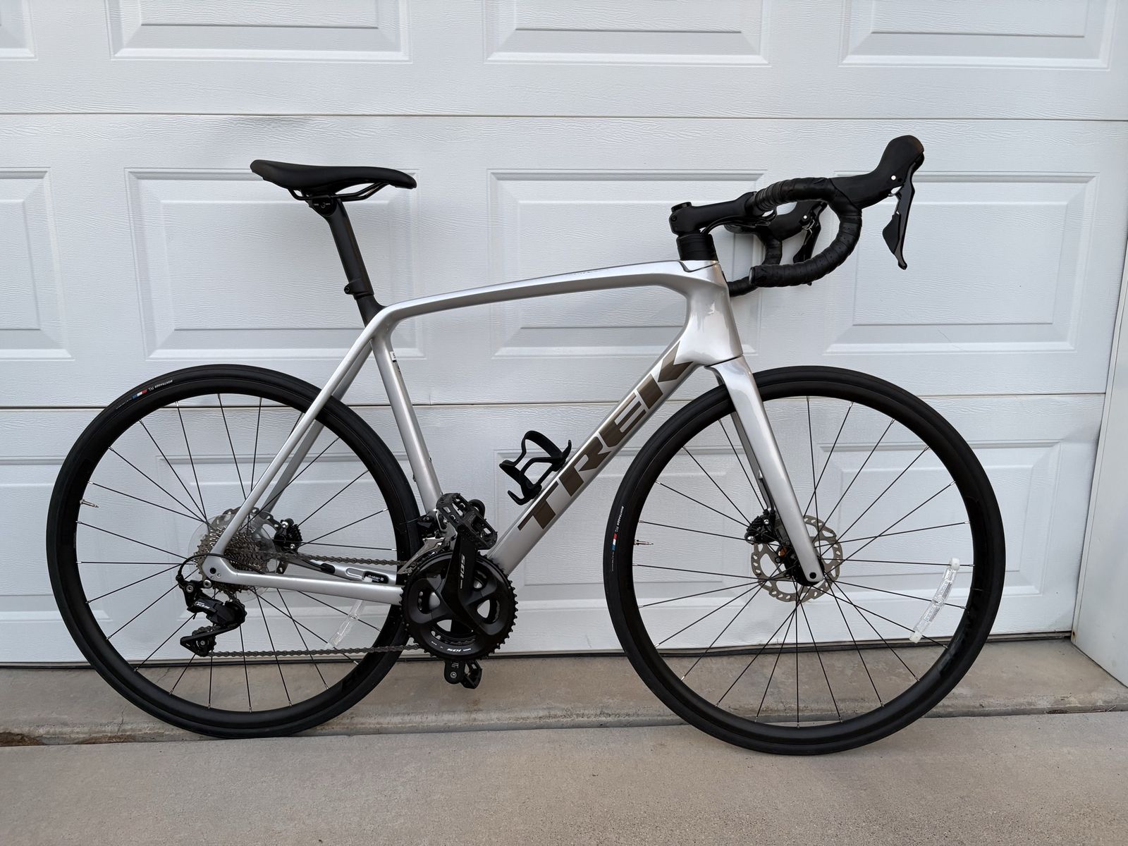 2022 Trek Émonda SL 5 Disc – 58cm – Shimano 105 – Excellent Condition