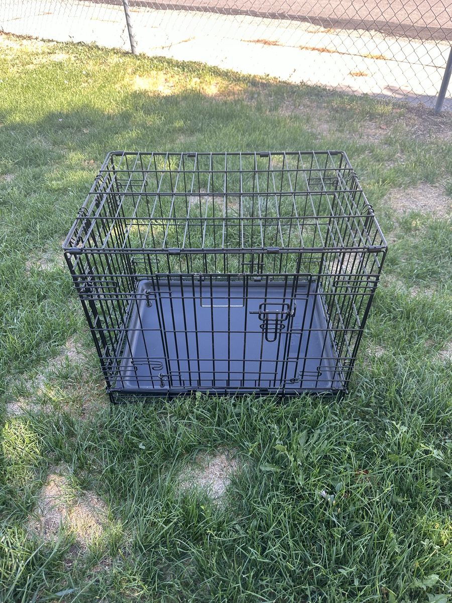 Collapsible Black Wire Dog Crate Kennel - Small/Medium Pet Carrier with Tray