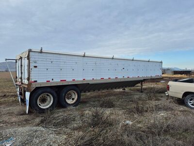 Tempie 45' Grain Trailer