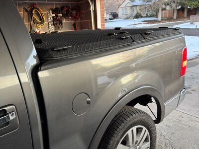 Ford And Lincoln Diamond Back Folding bed Cover