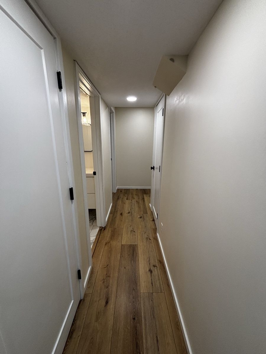 Main image 7