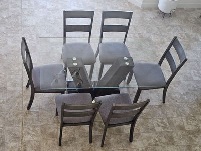 DINING TABLE SET FOR 6