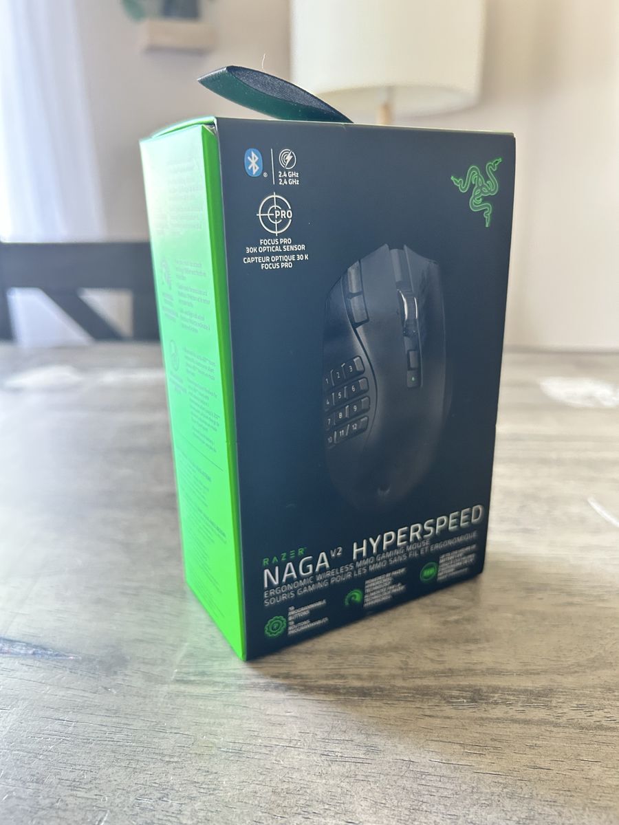 Razer Naga v2 Hyperspeed Gaming Mouse