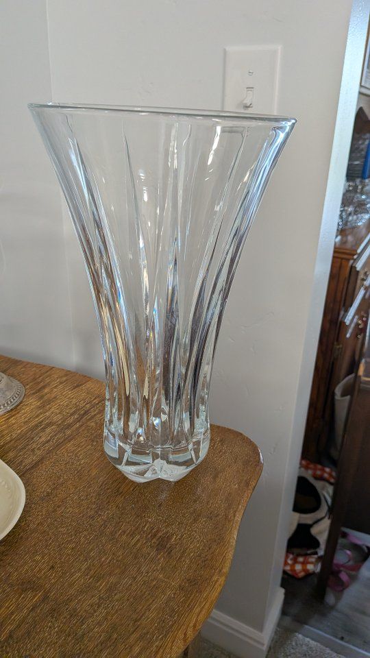Pretty glass vase for Mother's Day flowers