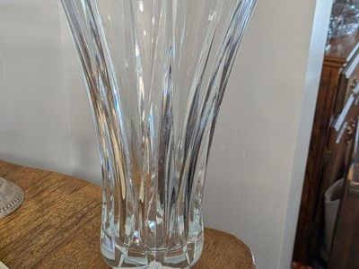 Pretty glass vase for Mother's Day flowers