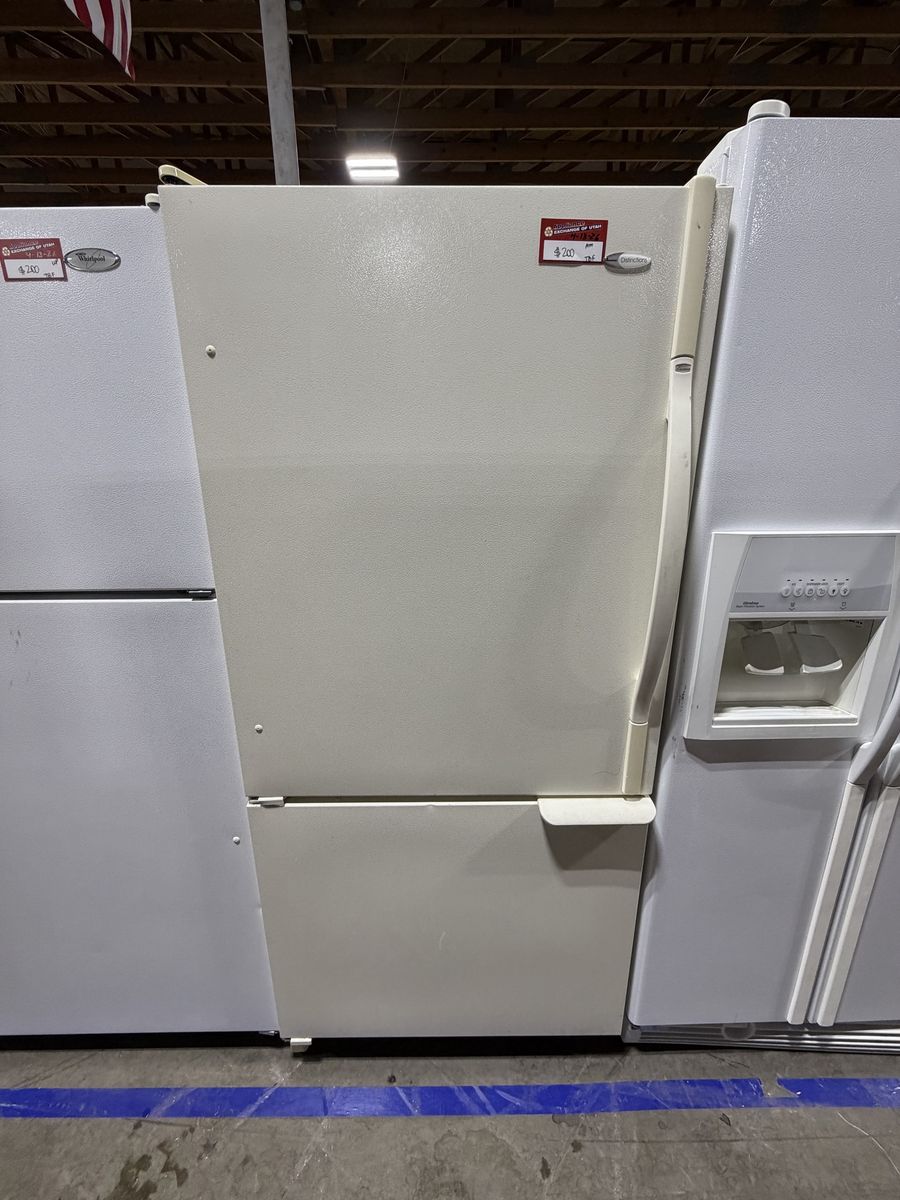 HUGE SAVINGS! NICE AMANA TOP AND BOTTOM FRIDGE