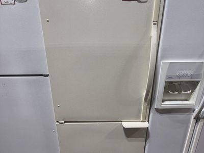 HUGE SAVINGS! NICE AMANA TOP AND BOTTOM FRIDGE