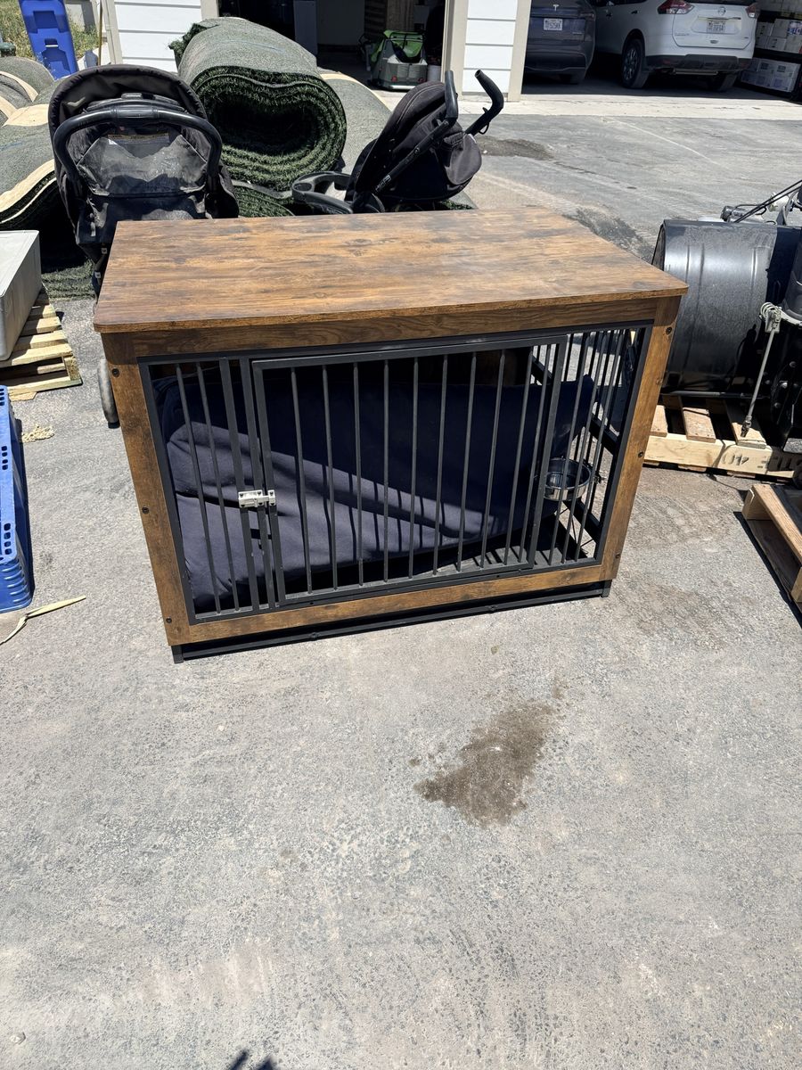 Large Dog Kennel