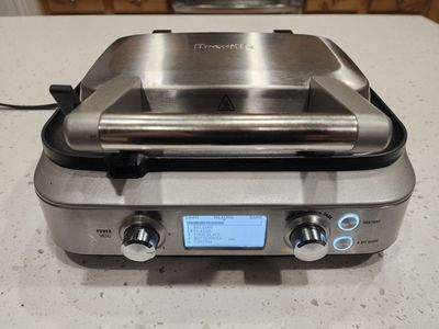 BREVILLE SMART WAFFLE PRO WAFFLE MAKER 2 SLOTS LCD DISPLAY MODEL BWM620XL WORKS GREAT!