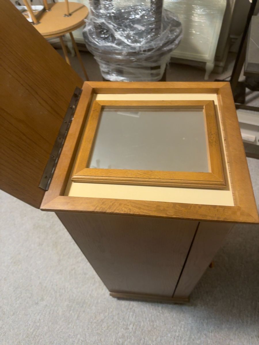 Main image 4