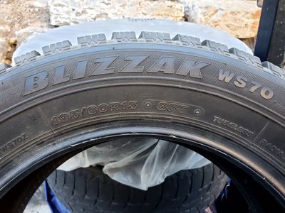 1 Bridgestone Blizzak WS70 195/60R15